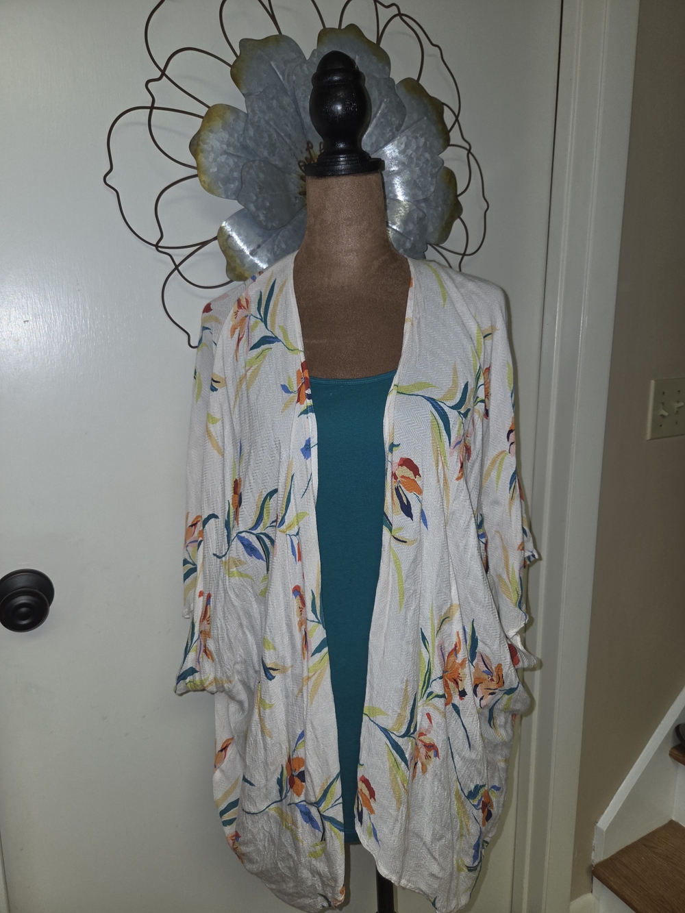 Lightweight Floral Kimono Open-Front Cardigan - White Floral
